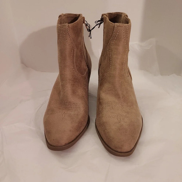 DV by Dolce Vita "Poker" Taupe Brown Western Ankle Booties in Size 9 - Picture 2 of 11